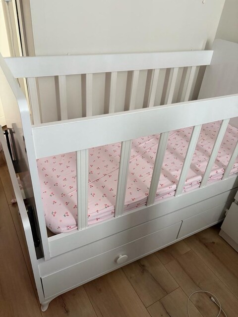 Bebek Yatağı Sallanır Sabitlenir Çekmeceli 60x120 Beşik
