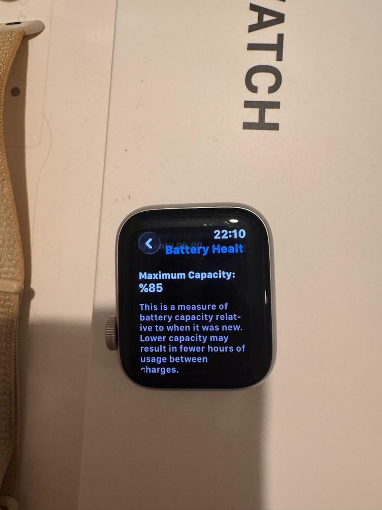 Apple Watch SE 2. Nesil Gümüş Alüminyum - 3