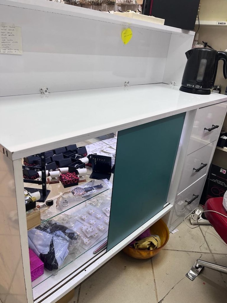 Cam Vitrinli Mağaza Bankosu -Mağaza Raf Sistemi Dolap - 2