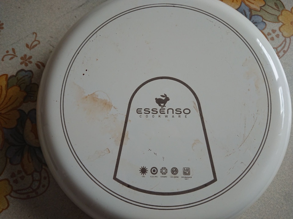 Essenso emaye tava 24 santim - 3