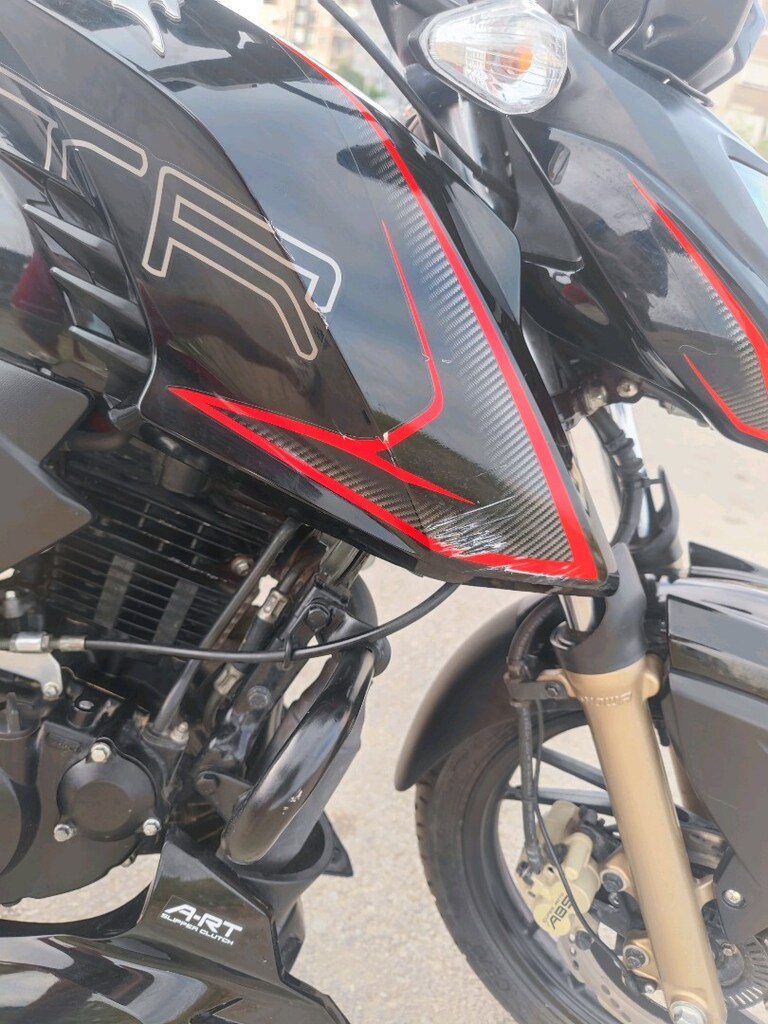 TVS RTR 200 4V - 8