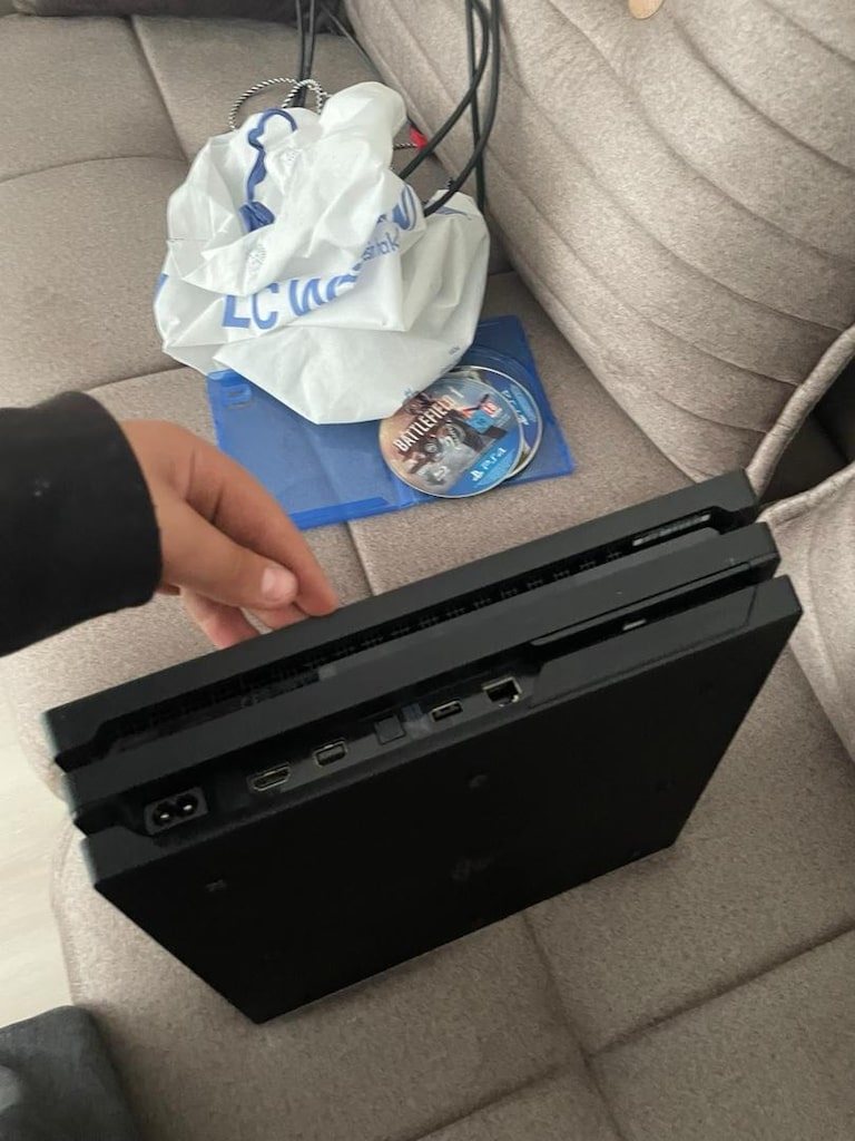 PS4 Pro 1 TB 2 Kol - 8