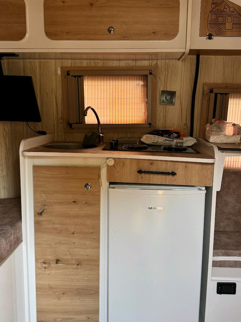 acil satılık çekme karavan ,pazarlık payı vardır - 3