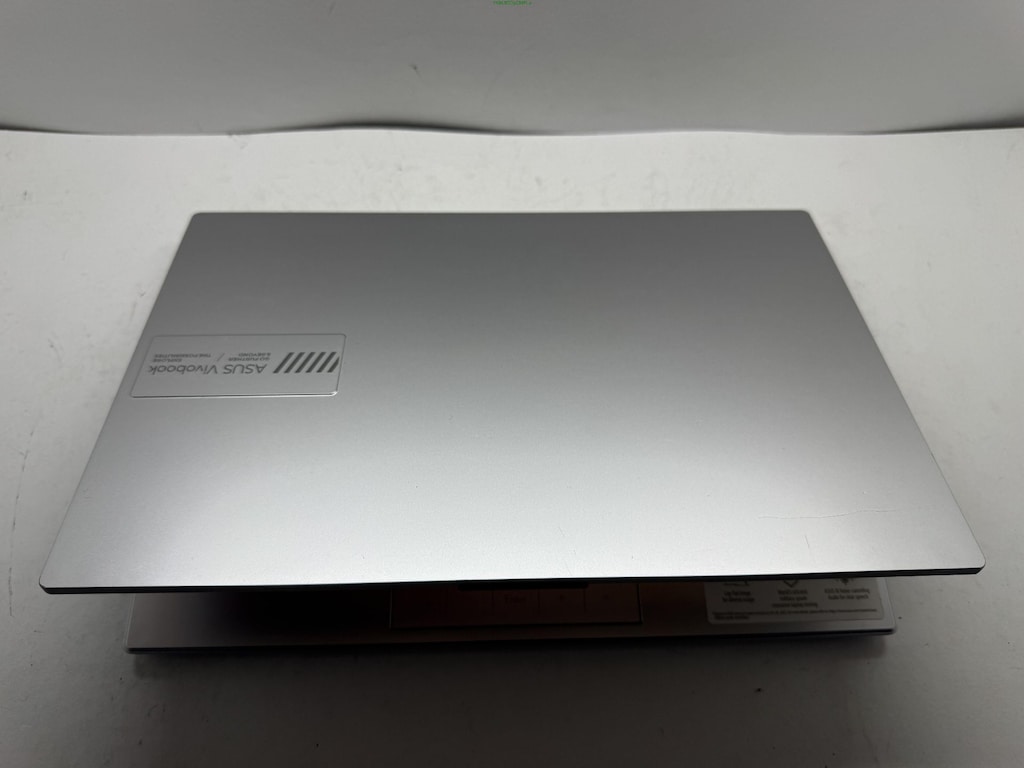 ASUS VİVOBOOK AMD RYZEN 5 İŞLEMCİ 8 GB RAM 512 M2SSD - 8