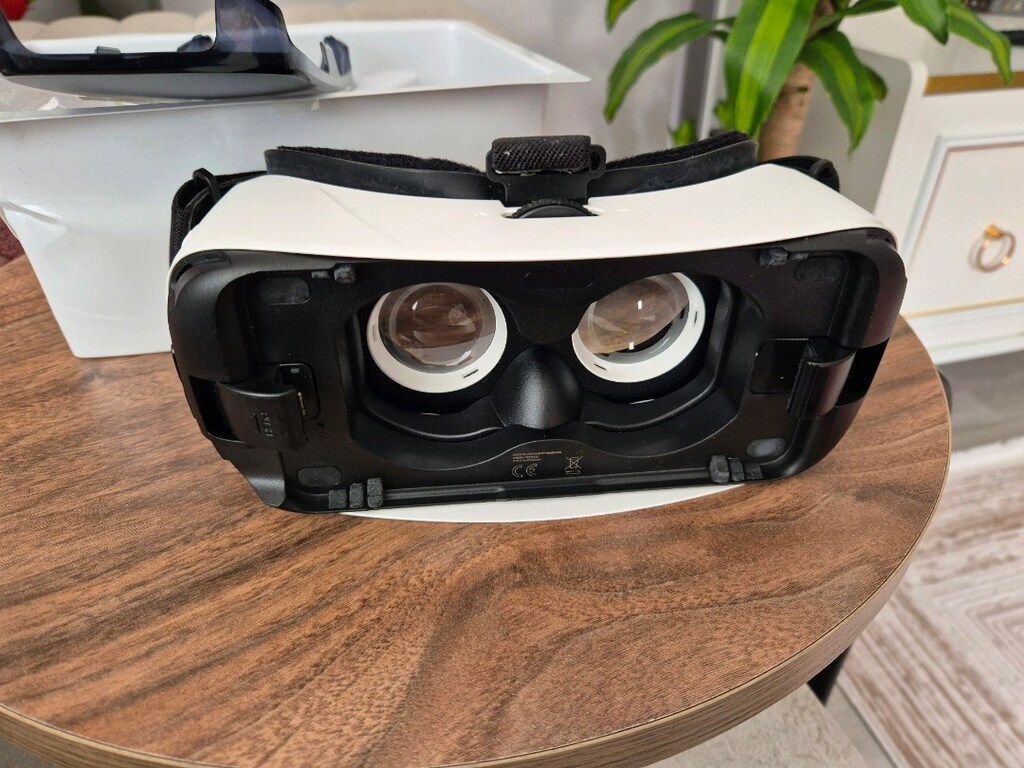 Samsung VR sanal gerçeklik gözlüğü BEYAZ - 7