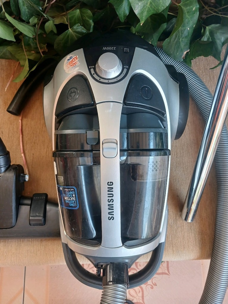 SAMSUNG ELEKTRİKLİ SÜPÜRGE TOZ TORBASIZ 2200 WAT HIZ AYARLI ÇOK ÇOK - 2