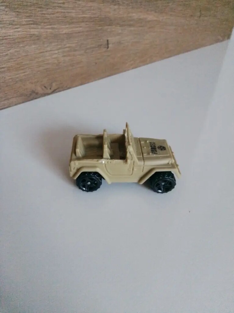 1/64 ölçek 1980 model Jeep Wrangler CJ-6 askeri model Suv araba - 6