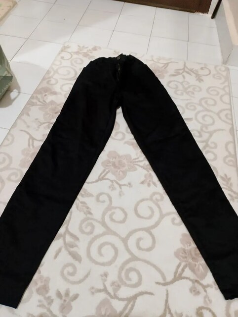 Siyah pantolon