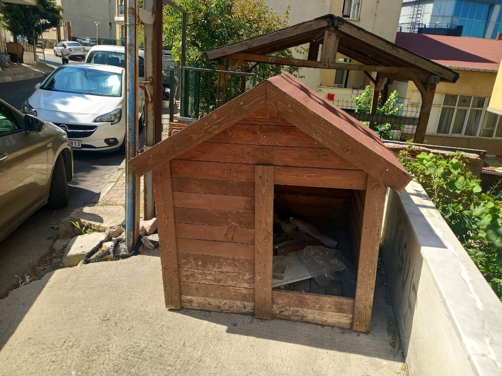 Özel yapım Köpek ve kedi kulubesi - 2