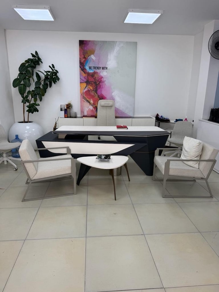 Modern & Lüks Ahşap Ofis Makam Takımı (Masa, Koltuklar, Sepha, Dolap)