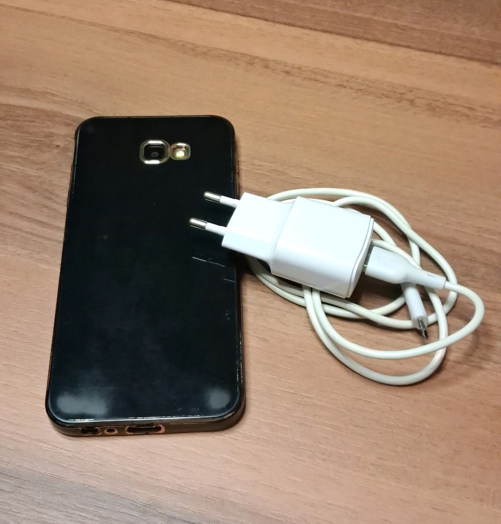 Orijinal Samsung Galaxy J4+ - 5