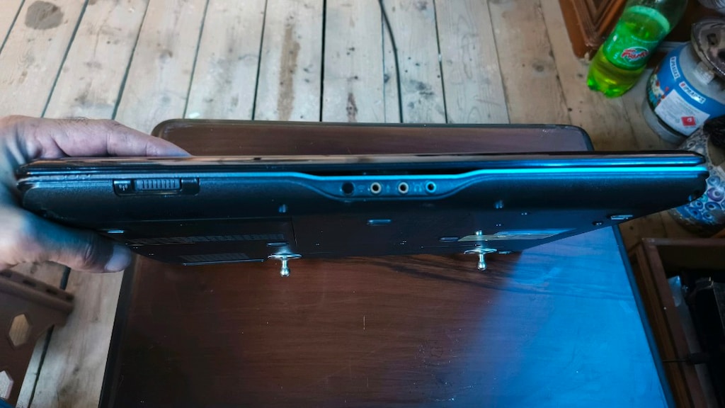 HP DV6000 LAPTOP - 5