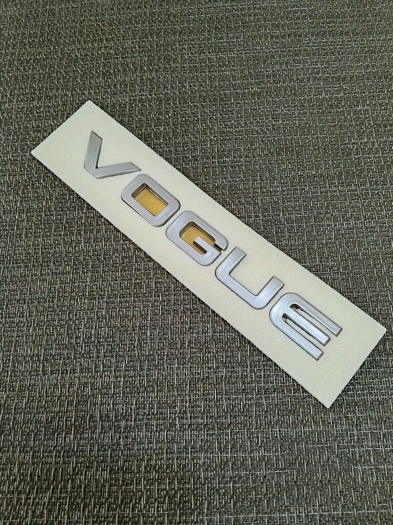 Range Rover Arka Bagaj Vogue Yazısı Gri - 3