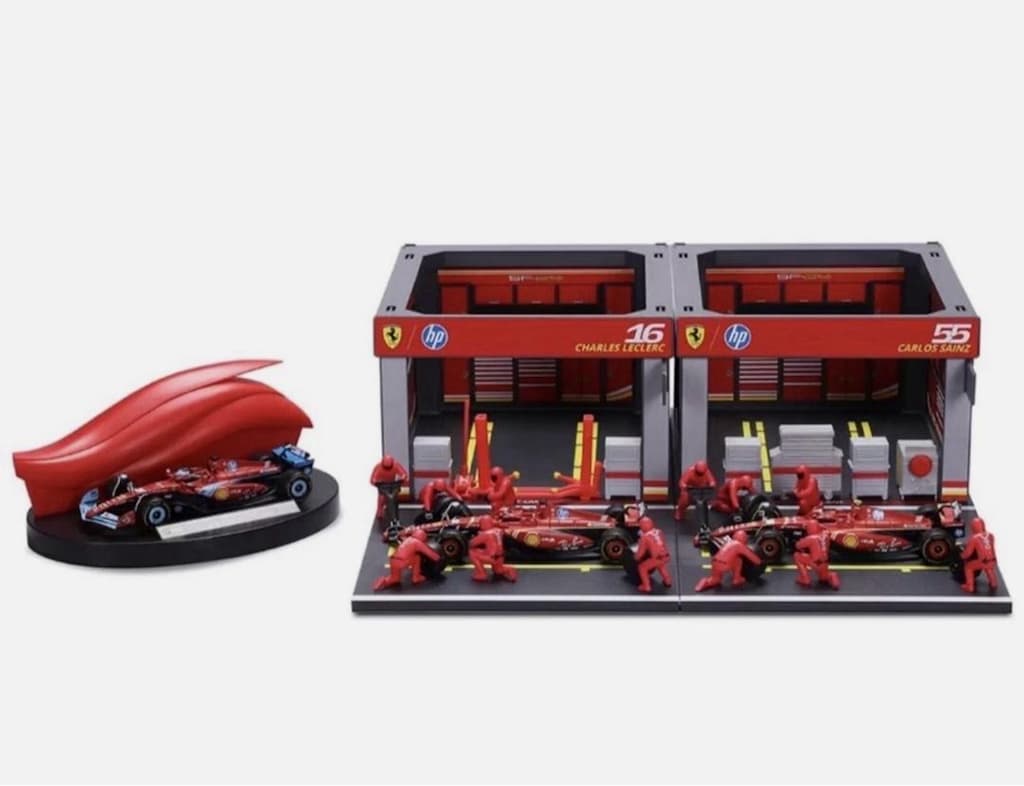 Ferrari Burago 1:43 F1 Yarış ve Pit Ekibi Diecast Seti - 18