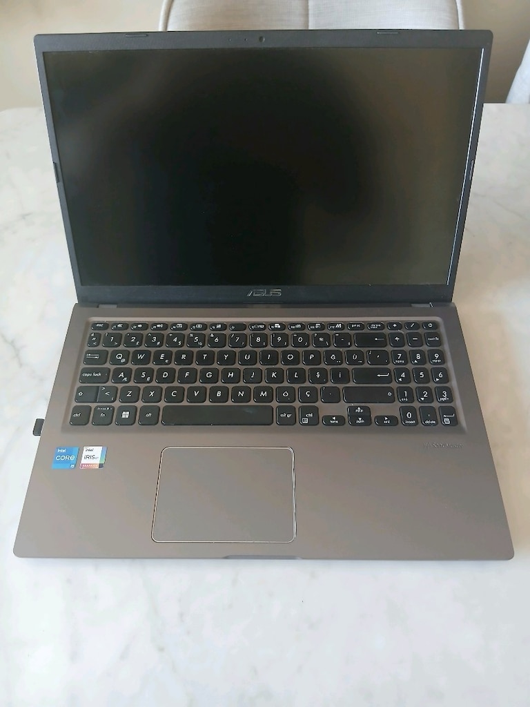 Asus X515E laptop - 2