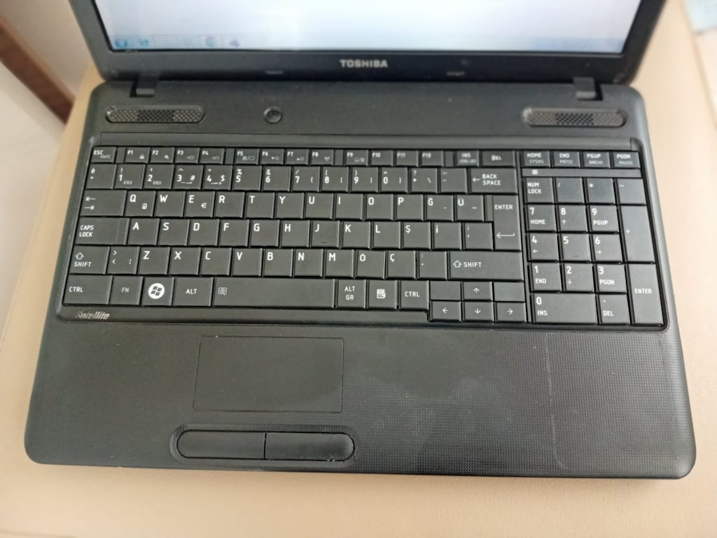 TOSHİBA LAPTOP - 2