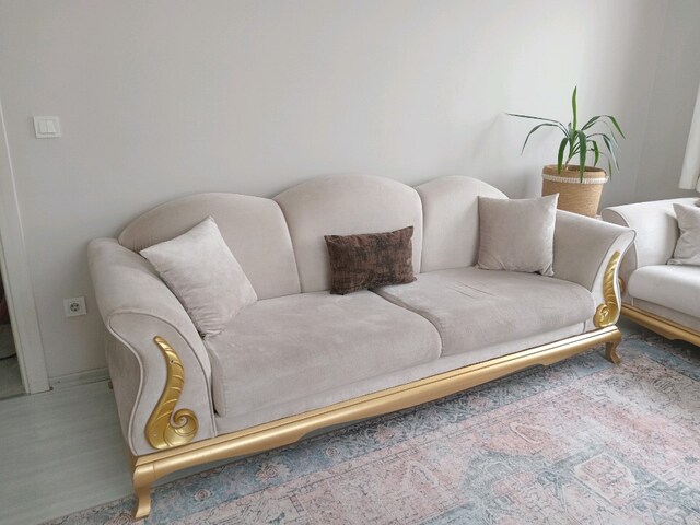 ÖZEL ÜRETİM KLASİK LÜKS SALON KOLTUĞU, TEMİZ KULLANILMIŞ