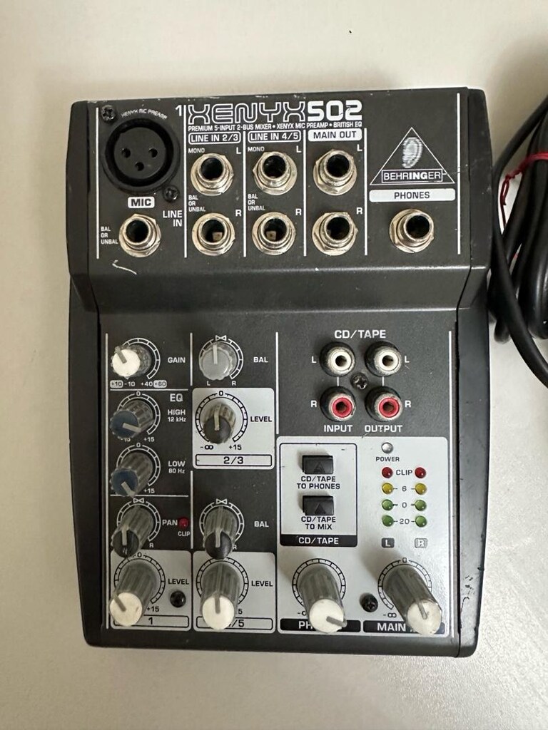 Behringer Xenyx 502Mikser - 12