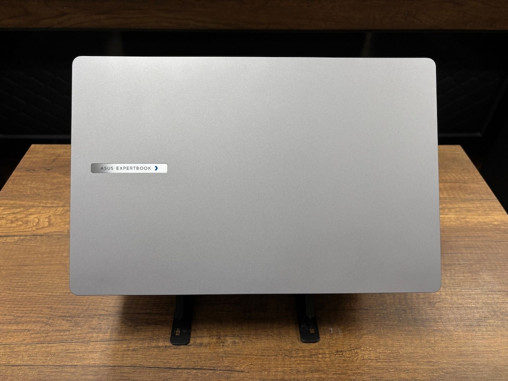 Asus ExpertBook P1 Core 7 240H 16GB RAM 512GB SSD 15.6" FHD Notebook - 4