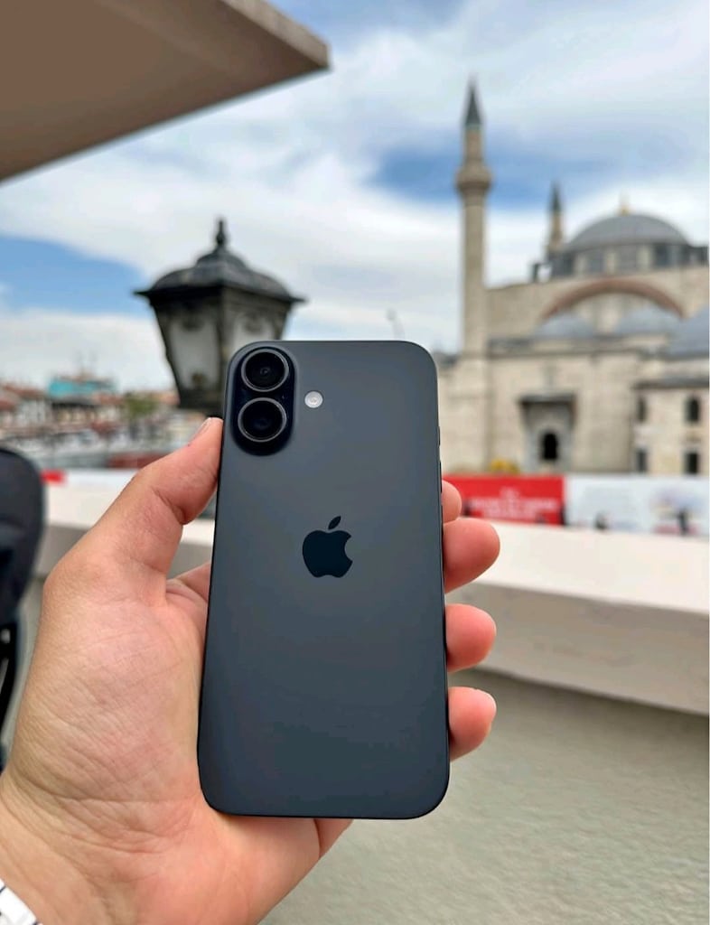 TR İPHONE 16 PLUS 128GB NOKTA HATASIZ KUTULU FATURALI GARANTİLİ