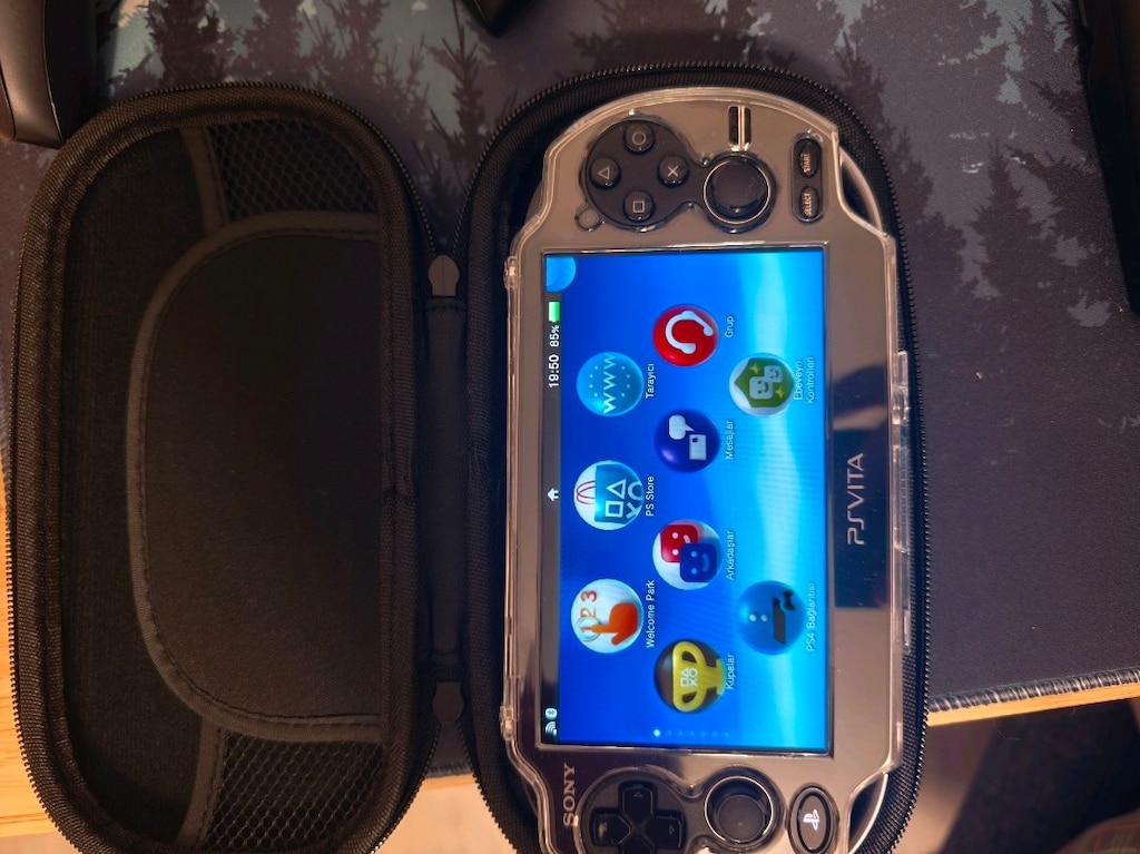 PS VİTA OLED MODEL Kırık Cihaz - 4