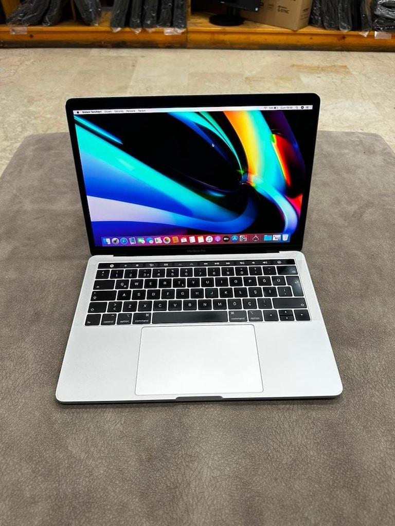 MacBook Pro Taucbarlı - 3
