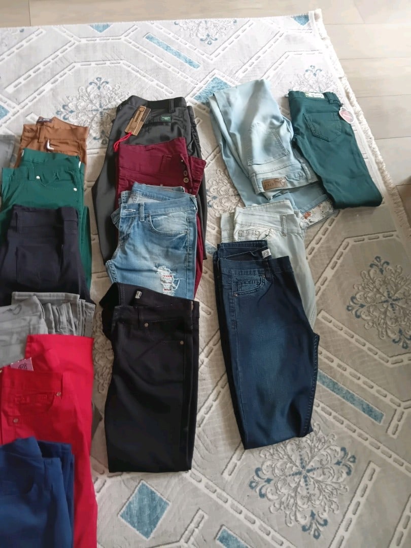 genc kiz pantolonlari hepsi sifir etiketleri üzerinde - 5