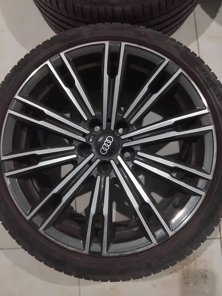 BMW M JANT 225/40/18 - 3