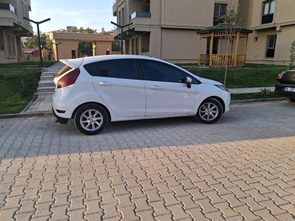 temiz ford fıesta 1.4 dızel - 2