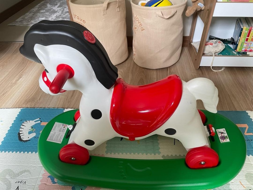 fisher price ilk arabam ve Pilsan sallanan At - 4