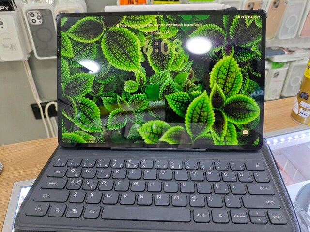 HONOR MAGİC PAD2 5 AYLIK TABLET(KUTU İÇERİĞİ HARİÇ ÇANTA HEDİYE)
