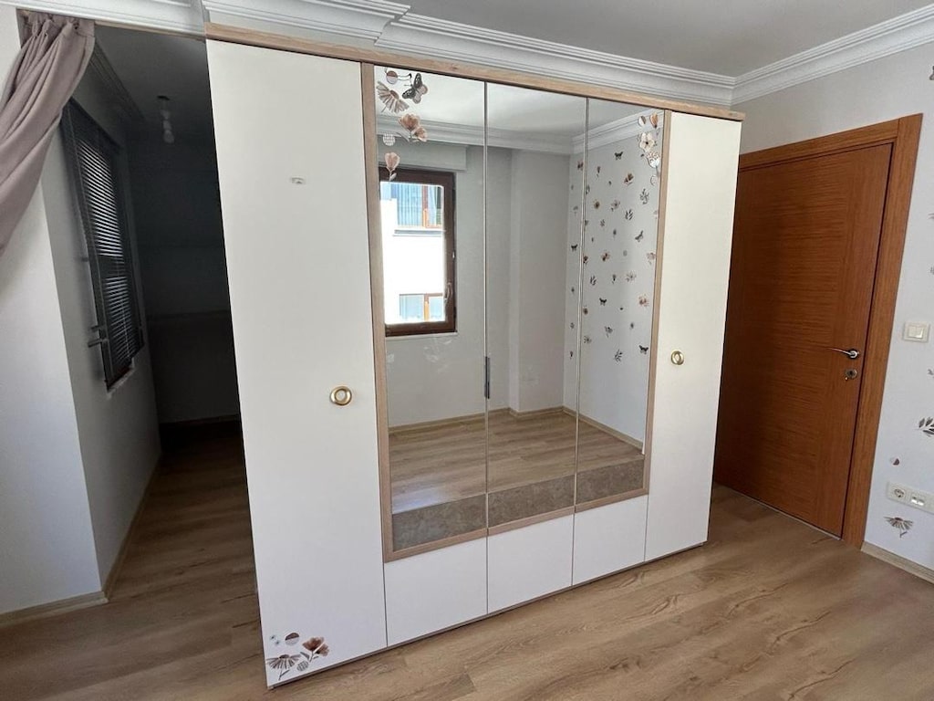 Az kullanılmış deformesiz gardrop - 8