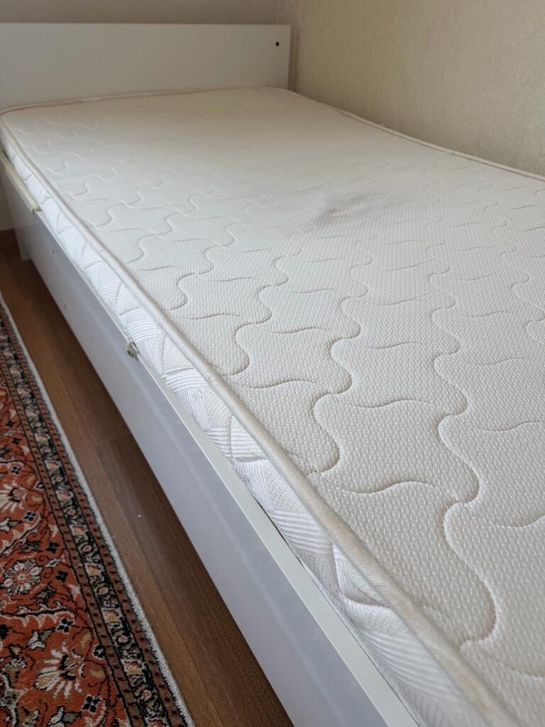 Tek kişilik yatak ve Minderle - 3