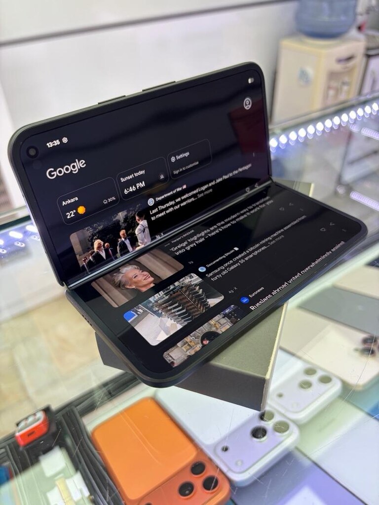 GOOGLE PİXEL 11 PRO FOLD 256 GB 16 GB RAM SIFIR HİÇ KULLANILMADI SIFIR - 11