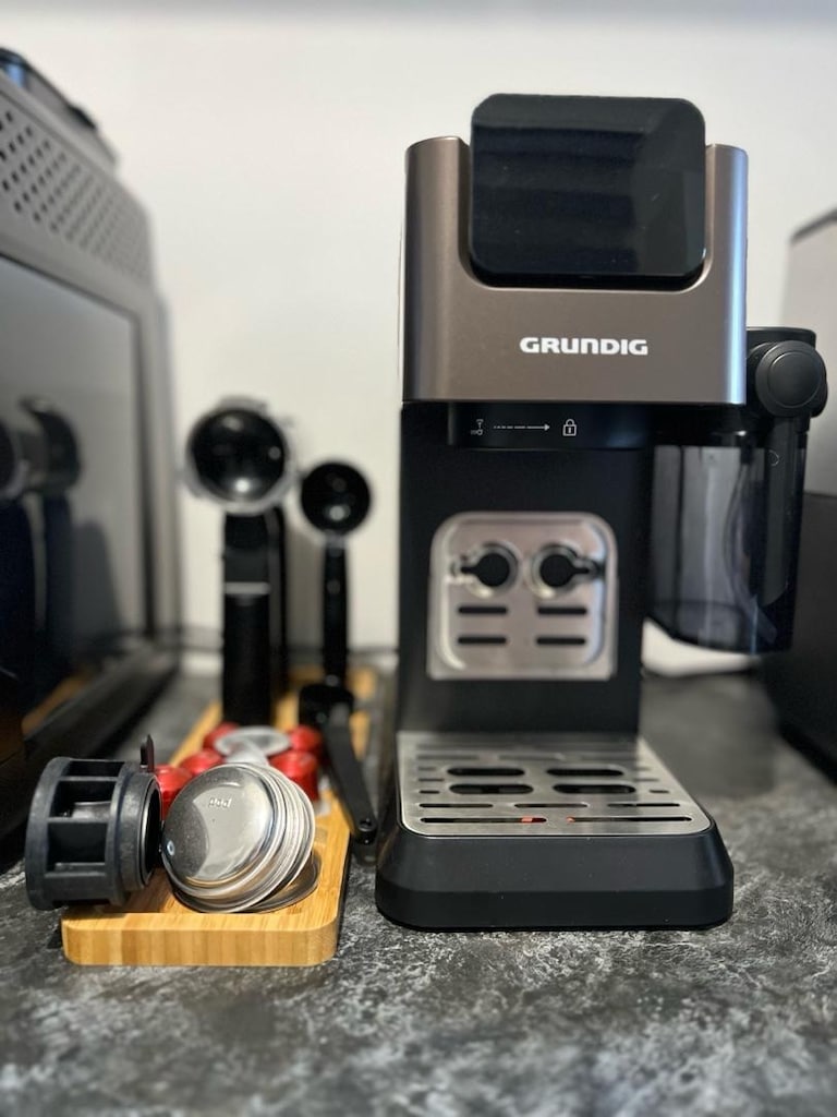 Grundig Ksm 6430 DELISIA Yarı Otomatik Kahve Makinesi - 4