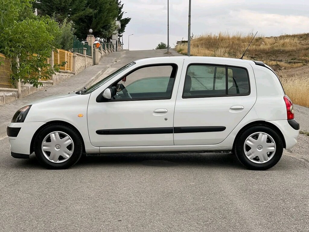 2004 Model 1.2 16 V - 4