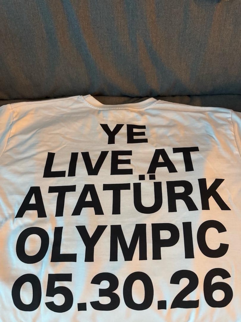 KANYE WEST KONSER MERCH TİŞÖRTÜ - 2