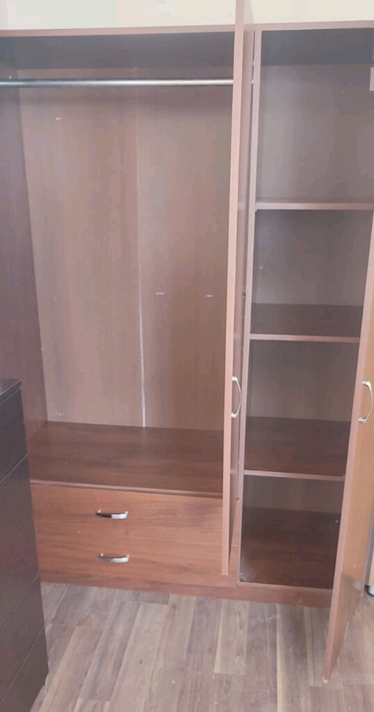 3 Kapaklı elbise dolapbı - 2