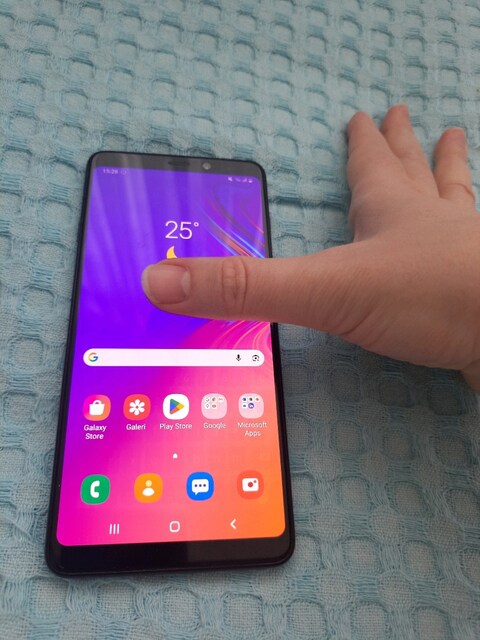 samsung galaxy a9 2018 açıklamayı okuyun