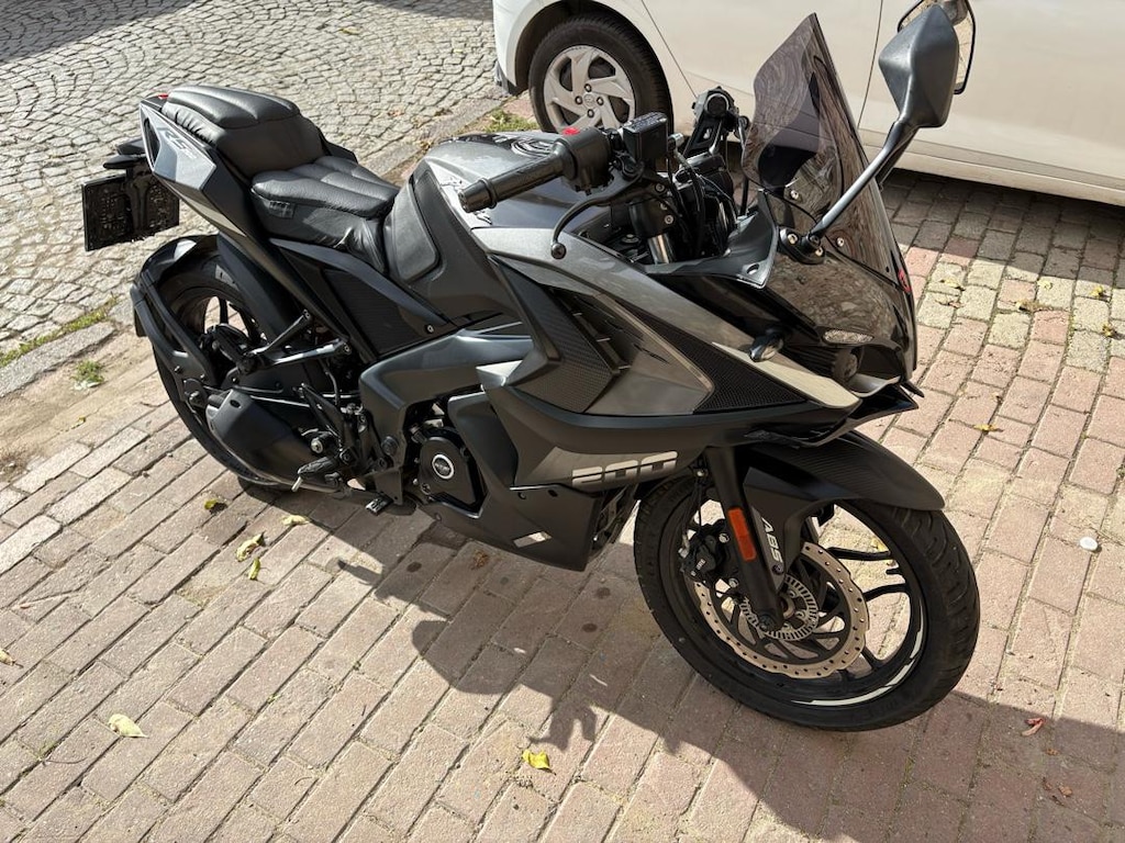 Kazasız BAJAJ RS200 2023 model Bakımlı Muayne Yeni - 5