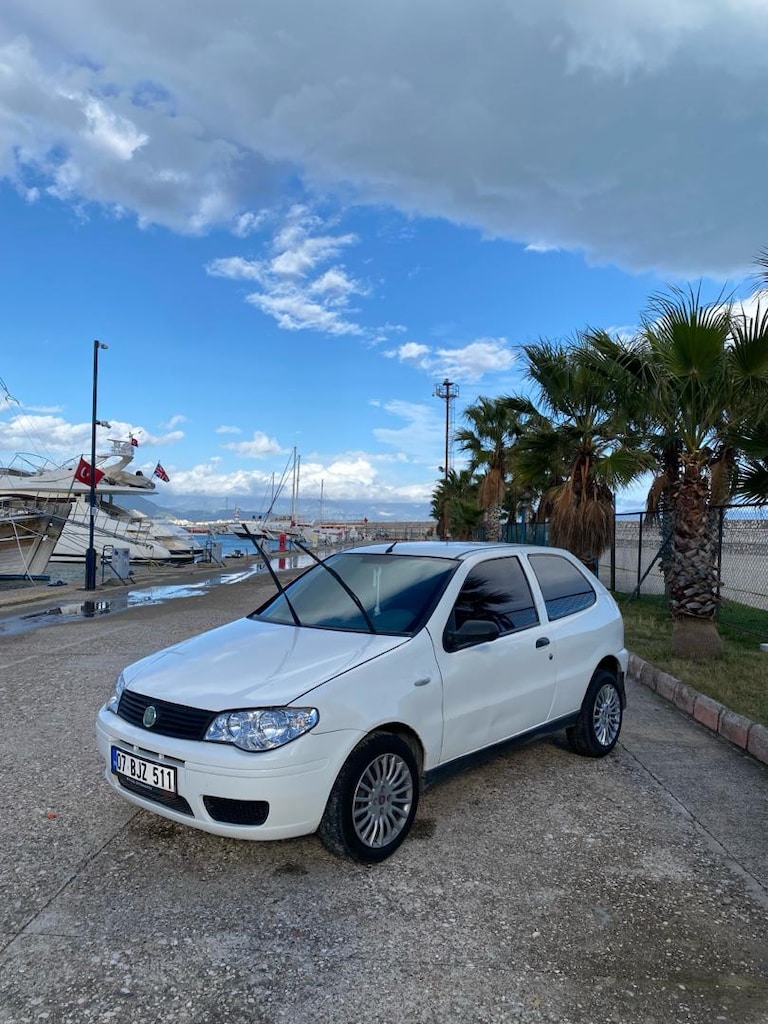 Beyaz Fiat Palio - 2