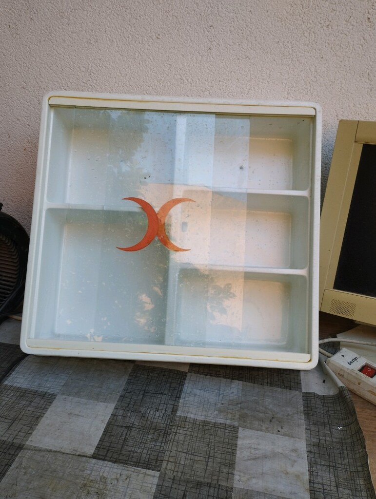 ecza dolabı 44x47 cm temiz - 2