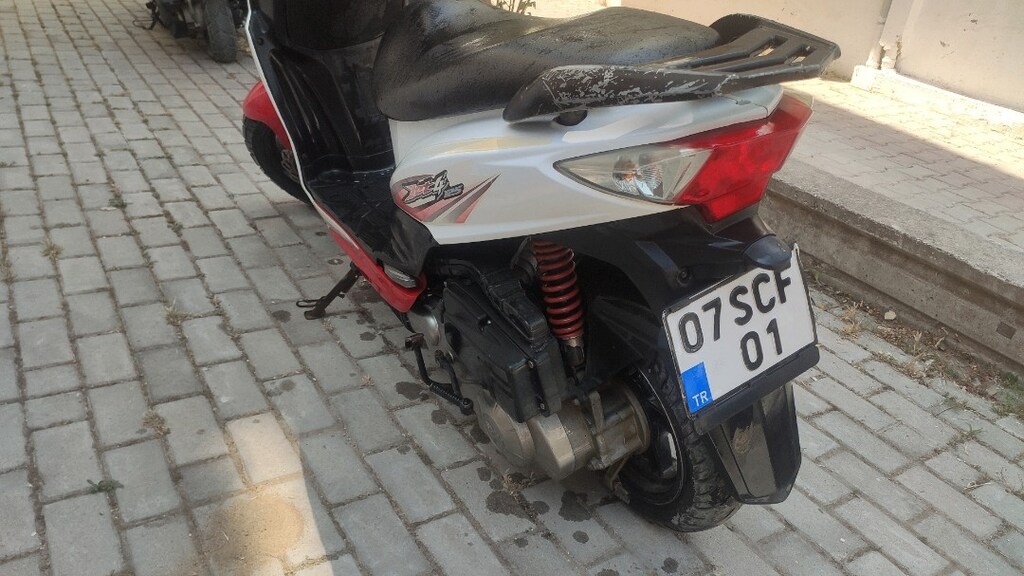 Sym 125 scooter motor - 8