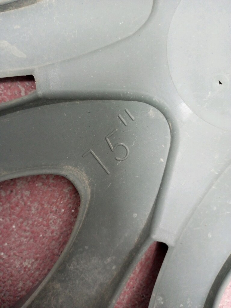 Renault Clio 4 jant kapağı 15 inç - 3