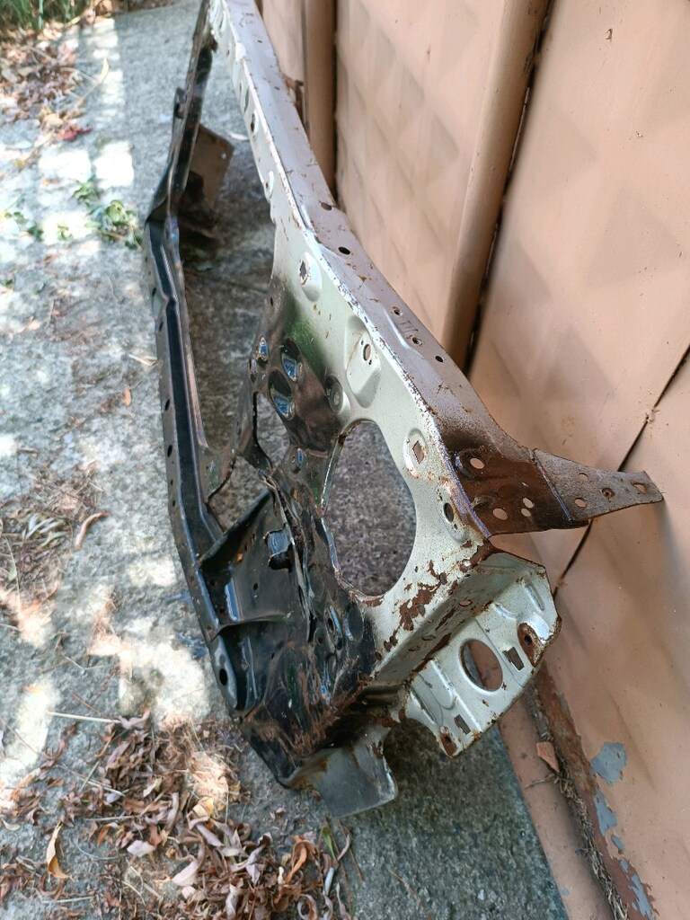 Mazda b2500 ön panel orijinal çıkma parça 97.98 - 2