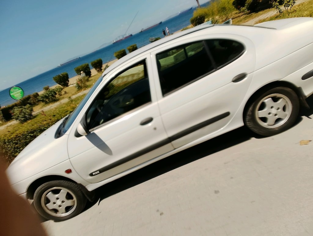 Renault Megane 1999 RXE 2.0 otomatik - 4