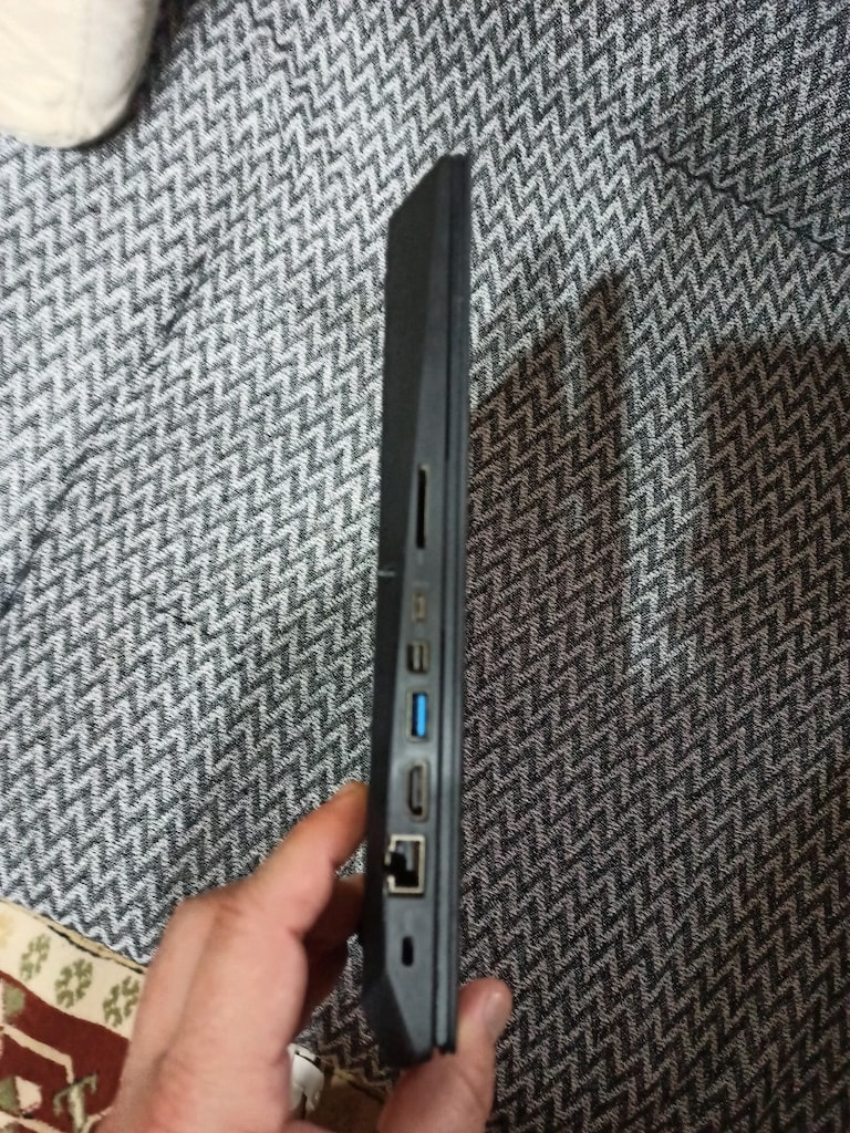 Casper Excalibur / i7 CPU & GTX1050 - 11