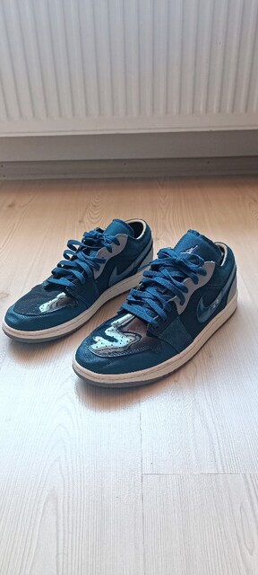 Nike Air Jordan 1 Low SE Craft Obsidian