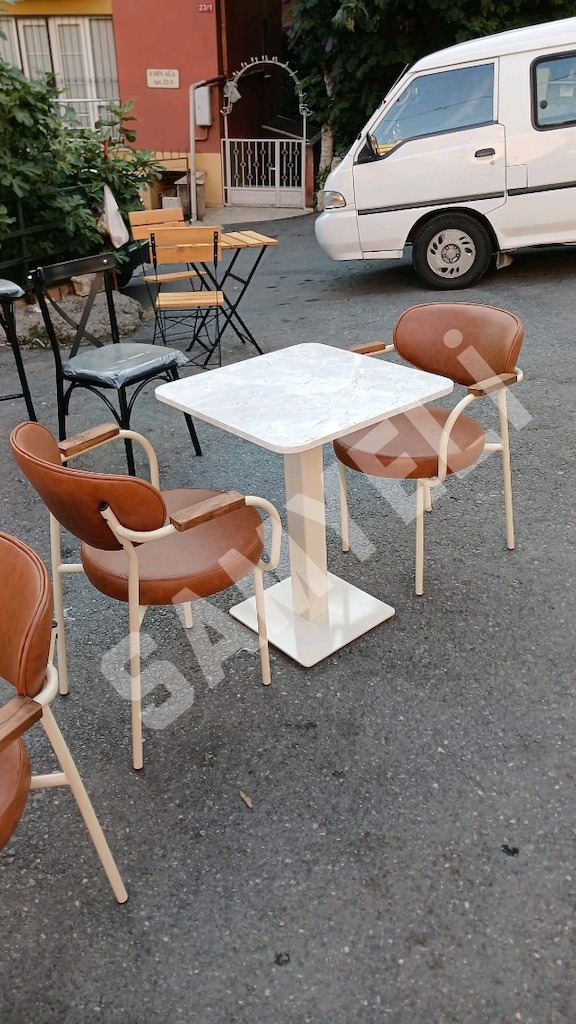 VENÜS SANDALYE KARE MERMER MASA MODELİ - 4