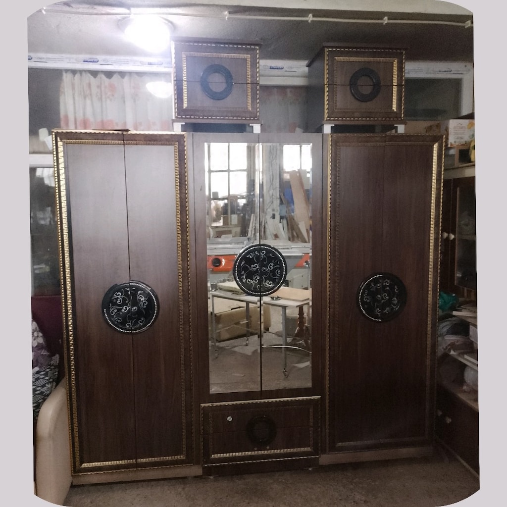 Komple Yenilenmiş Uygun Fiyatlı Kıyafet Dolapları/ Gardıroplar - 14